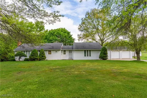 7251 Minerva Rd SE, Waynesburg, OH 44688