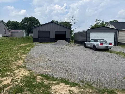 1911 Lisbon, East Liverpool, OH 43920