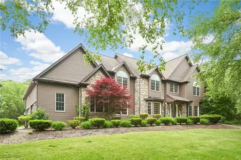 5968 Winchell Rd, Hiram, OH 44234