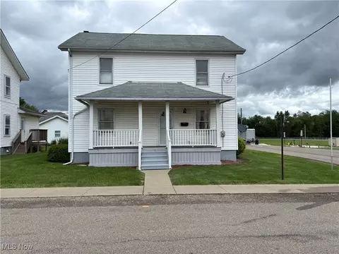 181 5th St NE, Carrollton, OH 44615