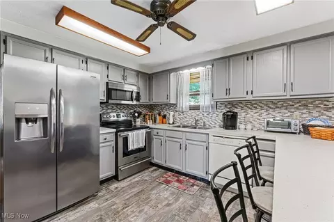 Kitchen - 40698 Whitney Rd, Lagrange, OH 44050 photo 1 of 4