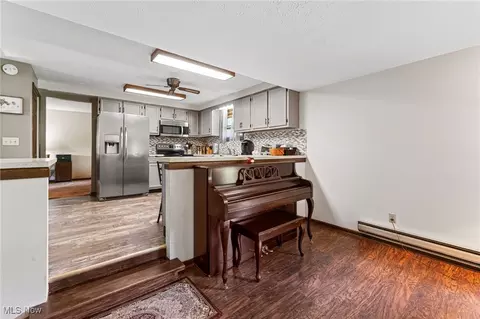Kitchen - 40698 Whitney Rd, Lagrange, OH 44050 photo 3 of 4