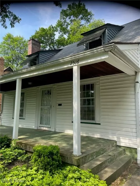 2516 Volney Rd, Youngstown, OH 44511