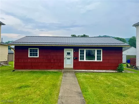 818 2nd St, Brilliant, OH 43913