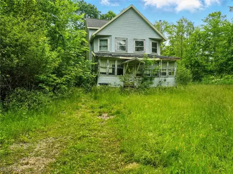 10653 Clay St, Montville, OH 44064