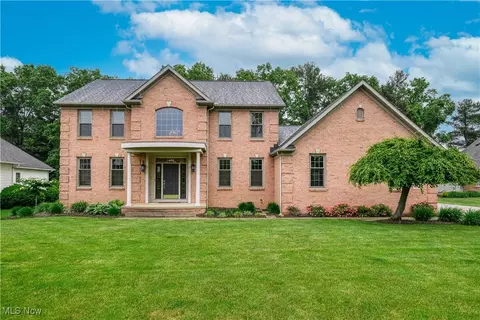 8233 Edmund Court Cir NW, Massillon, OH 44646
