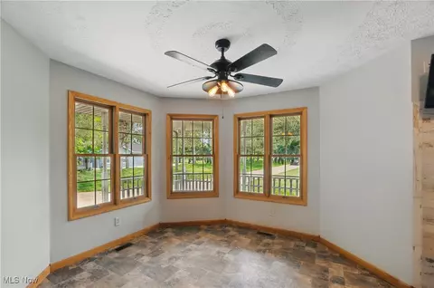 685 Timothy Dr, Willard, OH 44890 photo 8