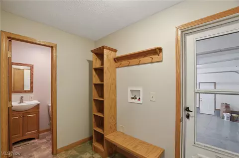 685 Timothy Dr, Willard, OH 44890 photo 9