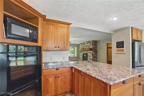 685 Timothy Dr, Willard, OH 44890 photo 7