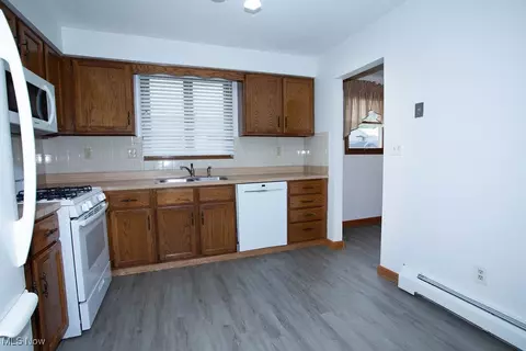 Kitchen - 816 Pearson Un #1, Boardman, OH 44512 photo 1 of 2