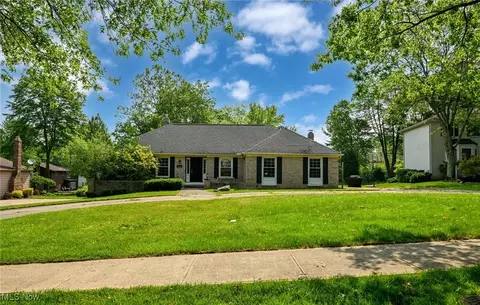9397 Knights Way, Brecksville, OH 44141