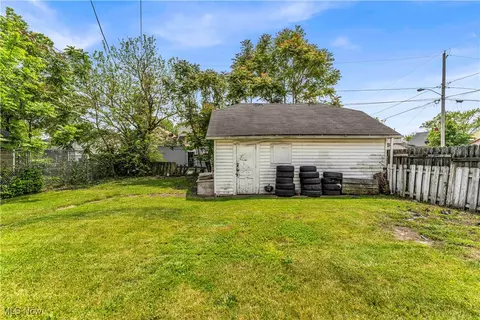 2500 E 32nd St, Lorain, OH 44055 photo 8