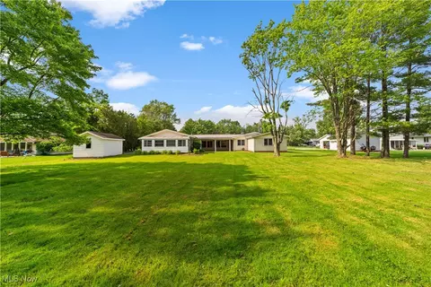 35036 Martin Rd, Willoughby Hills, OH 44094