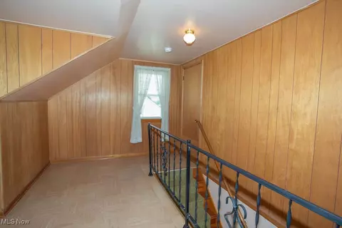 Entry Way - 200 Helena Dr, Struthers, OH 44471 photo 3 of 3