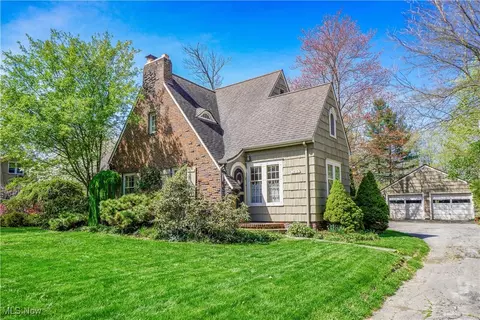 1415 Inwood Rd, Alliance, OH 44601