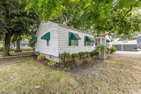 2733 E Waterloo Rd, Akron, OH 44312 photo 46