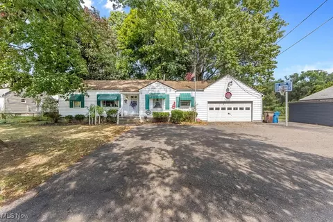 2733 E Waterloo Rd, Akron, OH 44312 photo 43