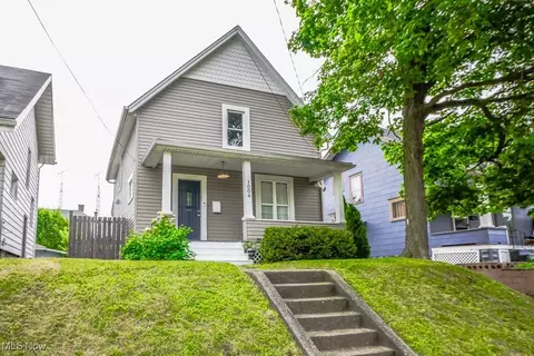 1004 Clarendon Ave SW, Canton, OH 44710