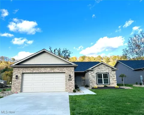 279 Haley Cir, Weirton, WV 26062