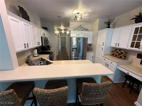 Kitchen - 5645 Clingan Rd #2D, Struthers, OH 44471 photo 2 of 7