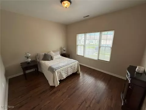 Bedroom - 5645 Clingan Rd #2D, Struthers, OH 44471 photo 1 of 6