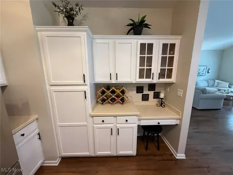 Kitchen - 5645 Clingan Rd #2D, Struthers, OH 44471 photo 6 of 7