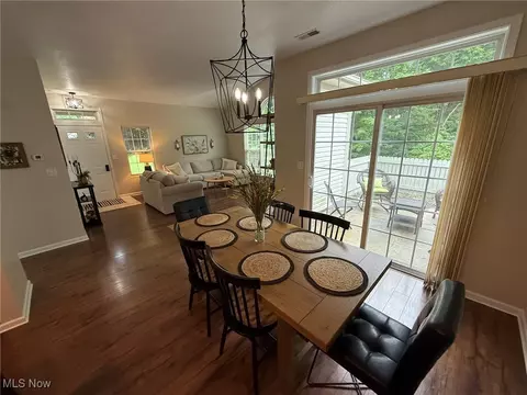 Dining - 5645 Clingan Rd #2D, Struthers, OH 44471 photo 3 of 3