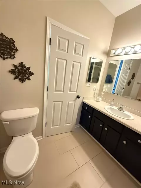 Bath - 5645 Clingan Rd #2D, Struthers, OH 44471 photo 6 of 9