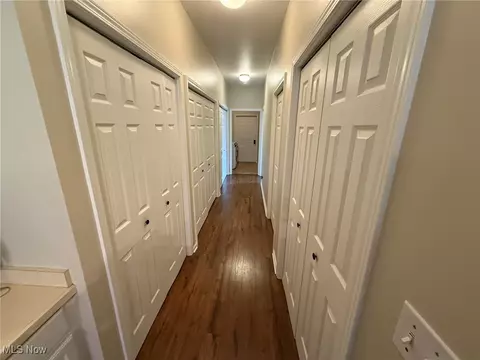 Entry Way - 5645 Clingan Rd #2D, Struthers, OH 44471 photo 1 of 1