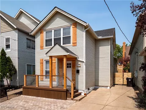 2295 Thurman Ave, Cleveland, OH 44113