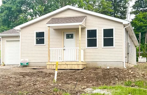 151 E 5th St, Salem, OH 44460