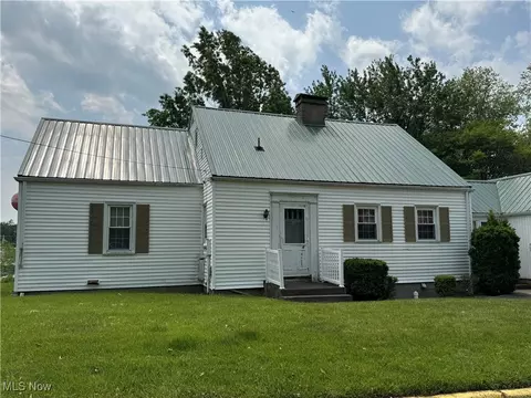166 Bethesda St, Barnesville, OH 43713