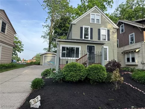 67 Kuder Ave, Akron, OH 44303