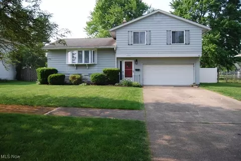 13883 Holland Rd, Brook Park, OH 44142