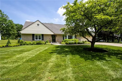 416 E Beverly Rd, Wooster, OH 44691 photo 2