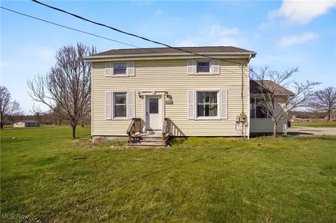 14372 W Akron Canfield Rd, Berlin Center, OH 44401