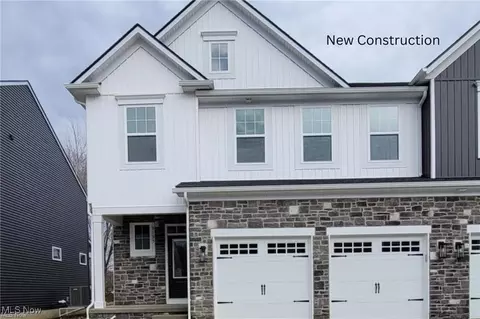 9135 Ledge View Ter, Broadview Heights, OH 44147