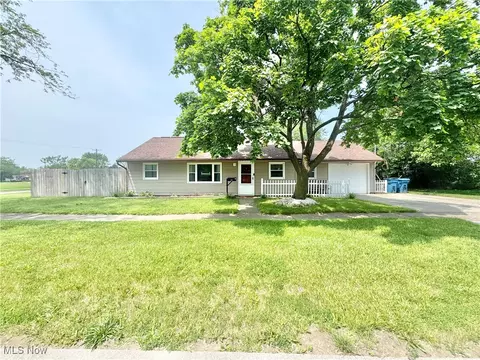 2817 Lincoln St, Lorain, OH 44052