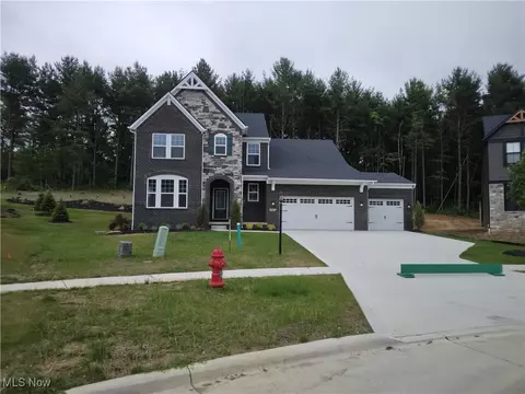 2843 Robert Gary Ct, Medina, OH 44256