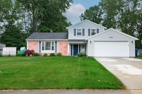29631 Sutton Dr, North Olmsted, OH 44070