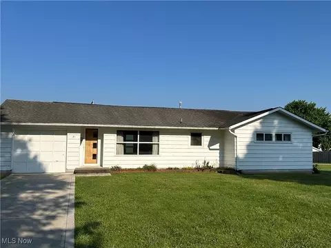 21 Hazel Ave, South Zanesville, OH 43701