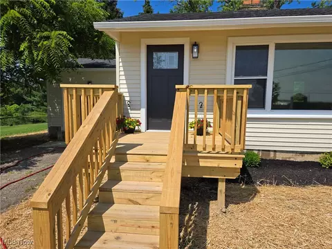 9364 Bascom Rd, Chardon, OH 44024 photo 2