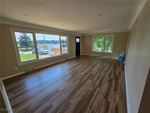 9364 Bascom Rd, Chardon, OH 44024 photo 15