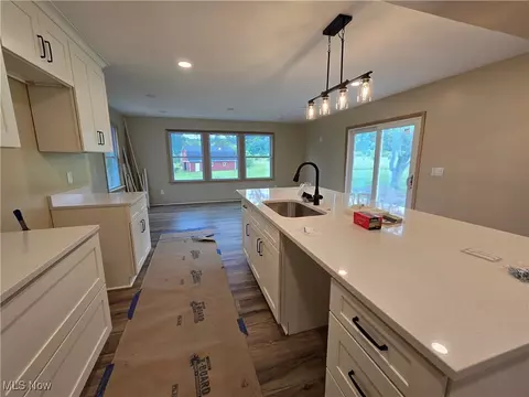 9364 Bascom Rd, Chardon, OH 44024 photo 10