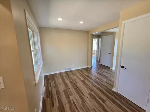 9364 Bascom Rd, Chardon, OH 44024 photo 14