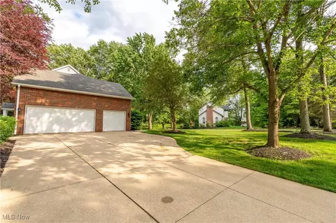 Exterior - 2008 E Highgate Ct, Hudson, OH 44236 photo 12 of 13