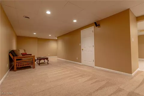 Living - 2008 E Highgate Ct, Hudson, OH 44236 photo 7 of 8