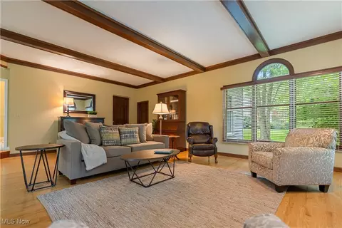 Living - 2008 E Highgate Ct, Hudson, OH 44236 photo 1 of 8