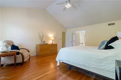 Bedroom - 2008 E Highgate Ct, Hudson, OH 44236 photo 3 of 4