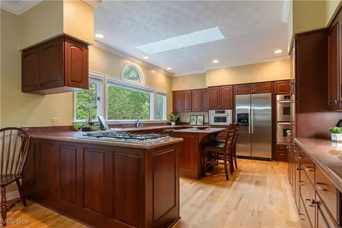 Kitchen - 2008 E Highgate Ct, Hudson, OH 44236 photo 3 of 5